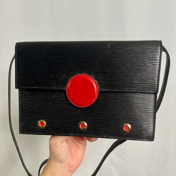 Louis Vuitton | Collectible 90s Vintage 'Hublot' Black Epi Leather Clutch Bag - Picture 1 of 12